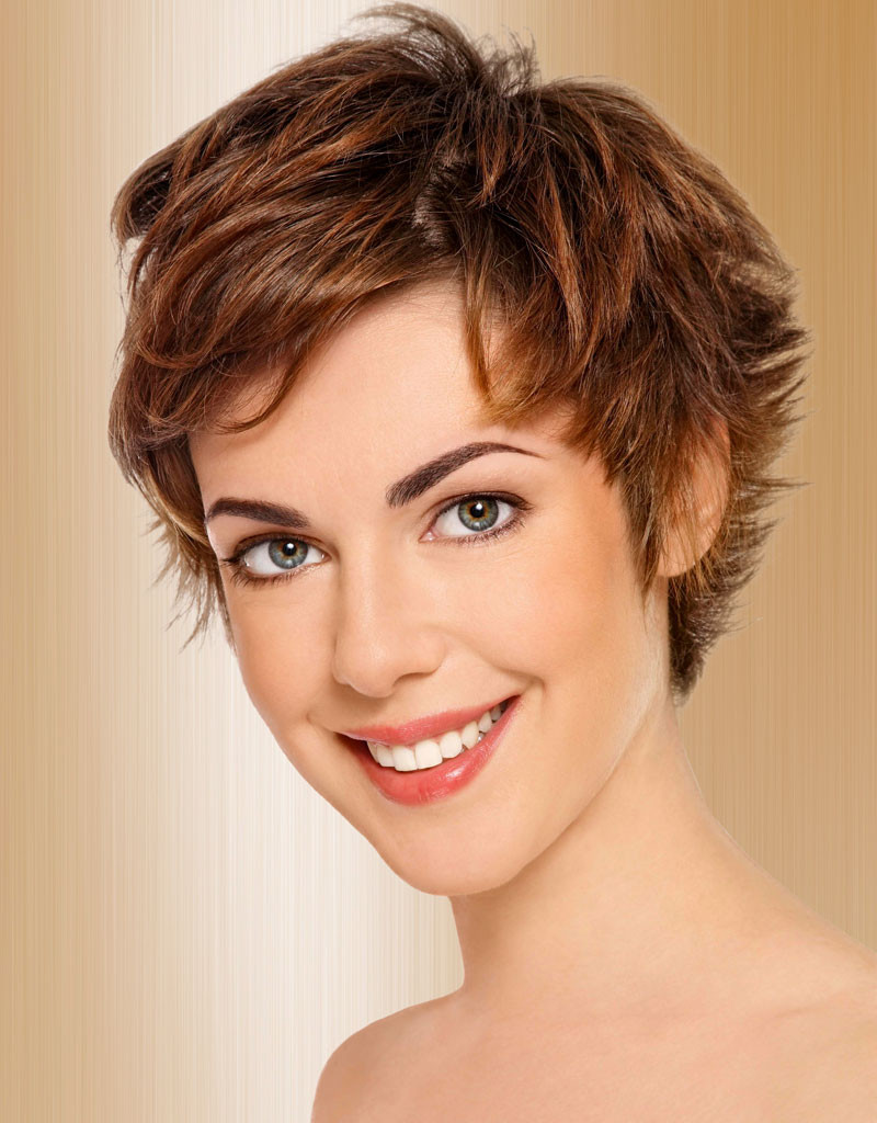 Frisuren Sehr Kurz Braun
 Fransige Kurzhaarfrisur im Undone Look Braune kurze und