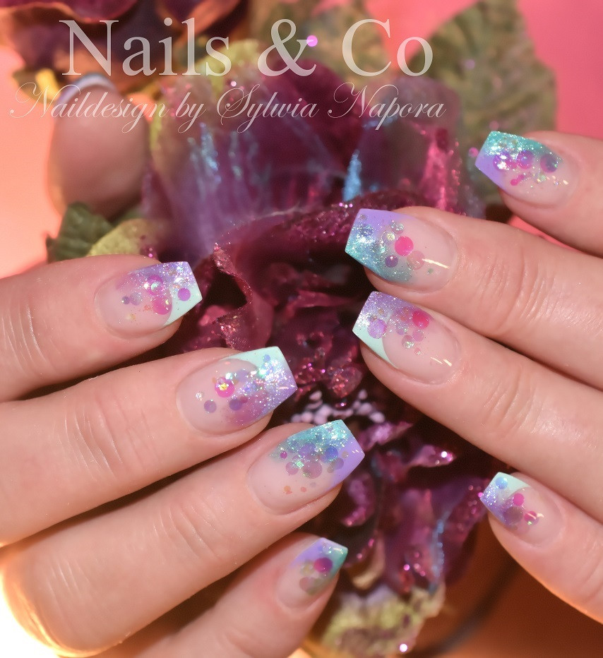 Frühlings Nageldesign
 Sommer Nageldesign – Nail Art & Co