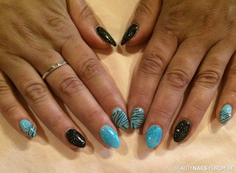 Fullcover Nageldesign
 50 Blaue Nägel Bilder mit Nailart 2019