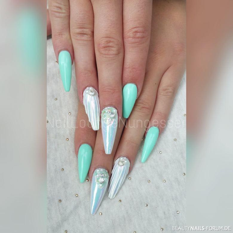 Fullcover Nageldesign
 Fullcover Nailart türkis mint und Muscheloptik Nageldesign