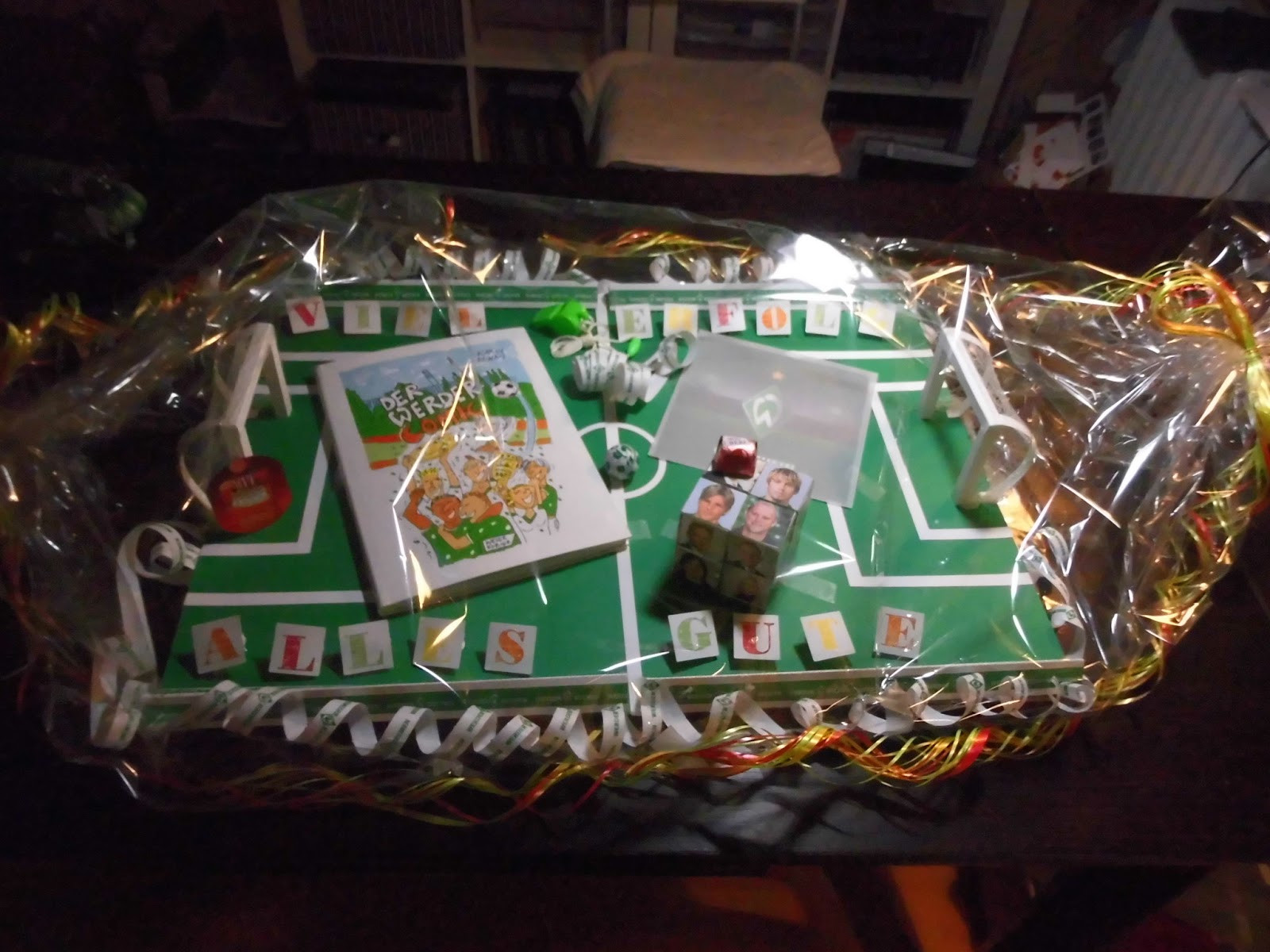 Fußball Geschenke
 Kreativ am Deich Geschenkverpackung für einen