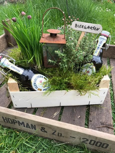 Garten Geschenke
 "Manine Makes" Ein Biergarten als Geldgeschenk