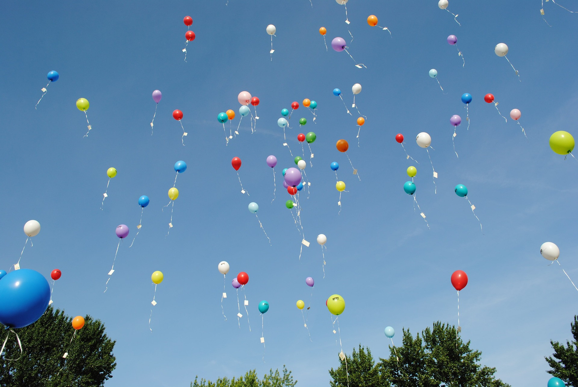 Geburtstagsbilder Luftballons
 Questions liées aux lâchers de ballons Lâchers Decors