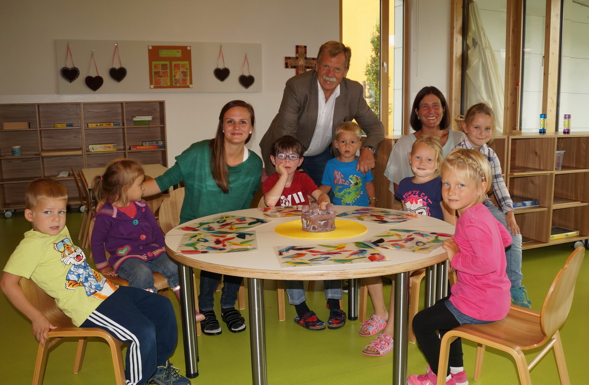 Geburtstagsfeier Kinder
 Kindergarten und Geburtstagsfeier Unser Bürgermeister