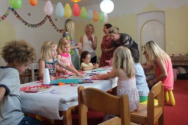 Geburtstagsfeier Kinder
 Kinder lasst uns feiern Kindergeburtstag feiern in Wien