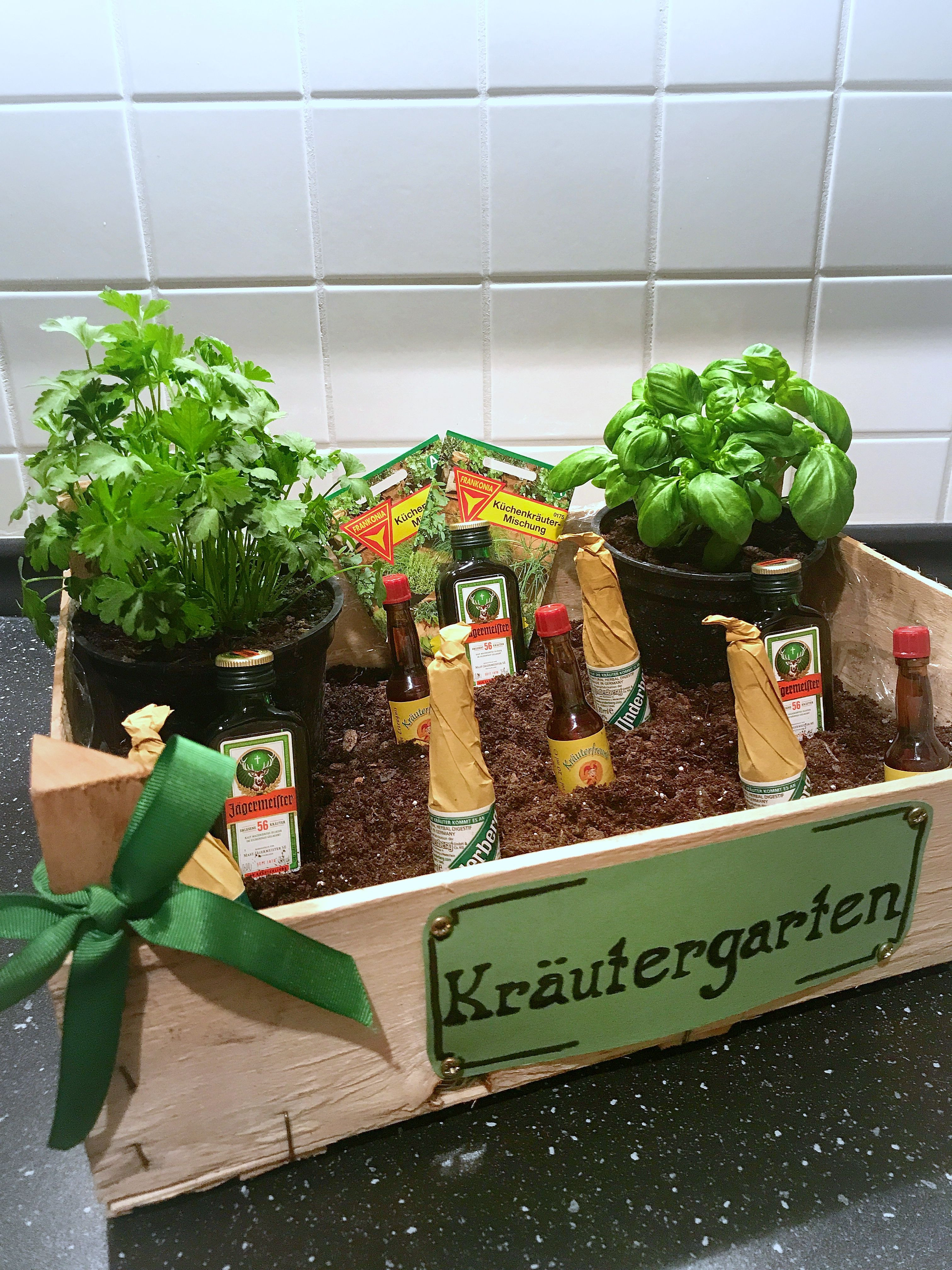 Geburtstagsgeschenk 60 Geburtstag
 Kräutergarten als Geschenk Kräutergarten für den Mann