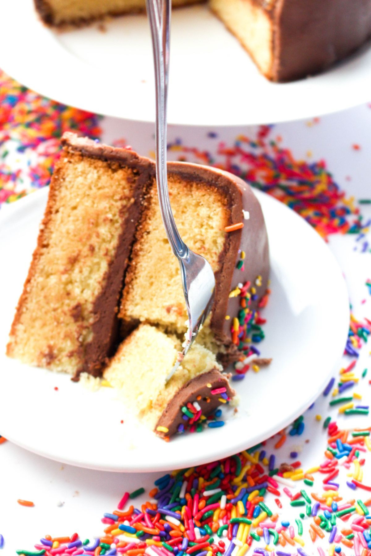 Geburtstagskuchen Mit Fondant
 Leckerer Geburtstagskuchen mit Schokoladenfondant