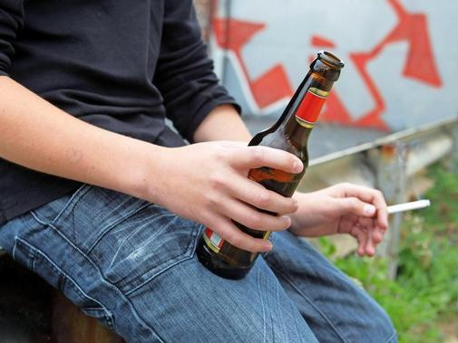 Geburtstagsparty Alkohol
 Polizeiticker – Jugendliche klauen in Großröhrsdorf