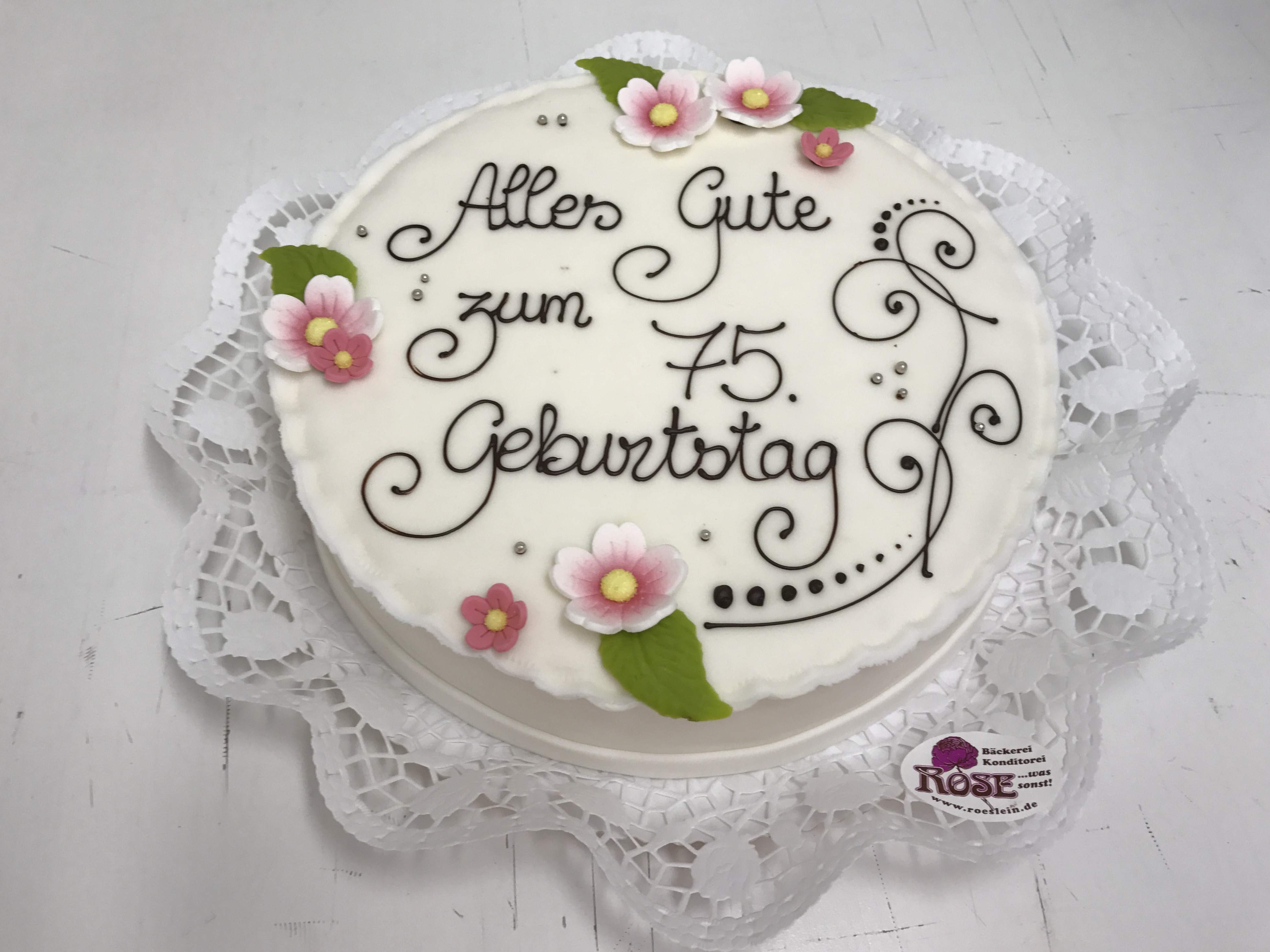 Geburtstagstorte Bestellen Günstig
 Roses fantastische Geburtstagstorten