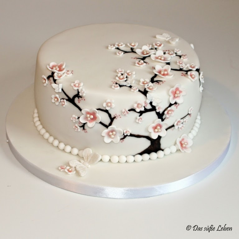 Geburtstagstorte Gemalt
 Rezept Geburtstagstorte mit Kirschblüten und
