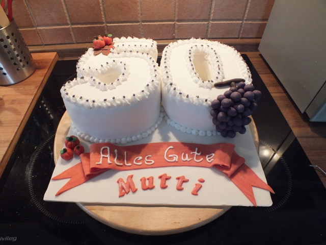 Geburtstagstorte Mann
 Nummern Torte mit Fondant
