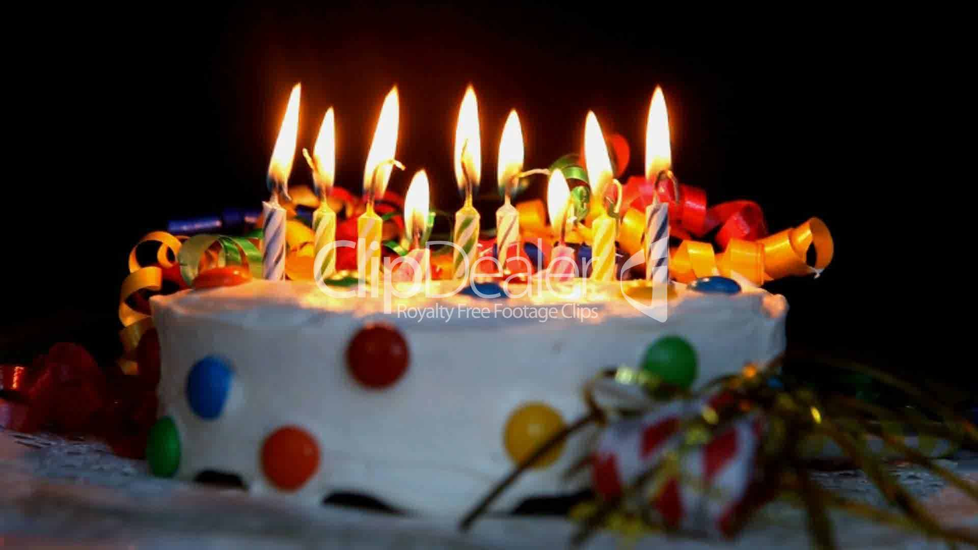Geburtstagstorte Mit Kerzen
 Geburtstagstorte Lizenzfreie Stock Videos und Clips