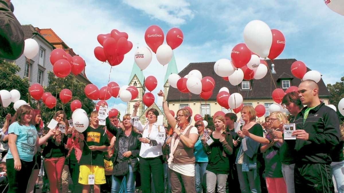 Geburtstagswünsche In Den Himmel
 Freunde schickte Geburtstagswünsche für vermisste