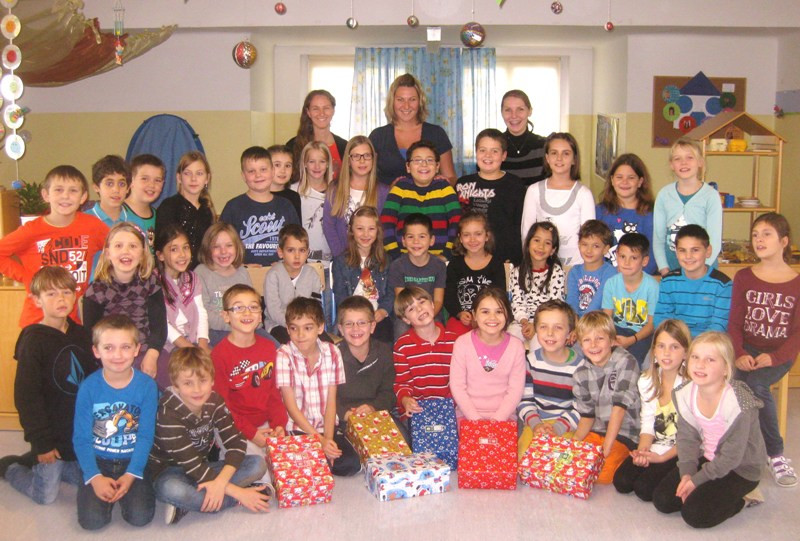 Geschenke Der Hoffnung
 Schülerhort Volksschule unterstützt Aktion "Geschenke