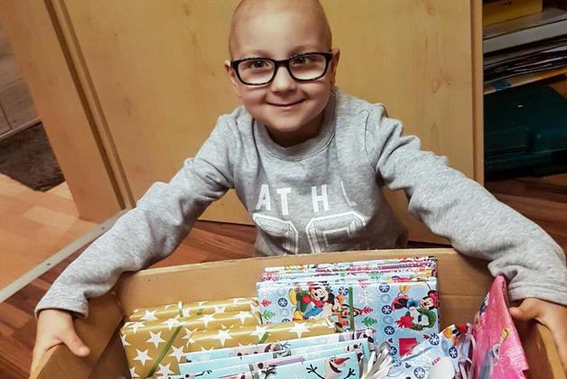 Geschenke Für Krebskranke
 Oliver 8 aus Schlangen packt 50 Päckchen