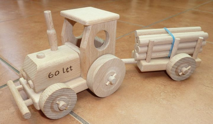 Geschenke Für Lkw Fahrer
 Geschenke für Traktor Fahrer Holzspielzeug für Kinder