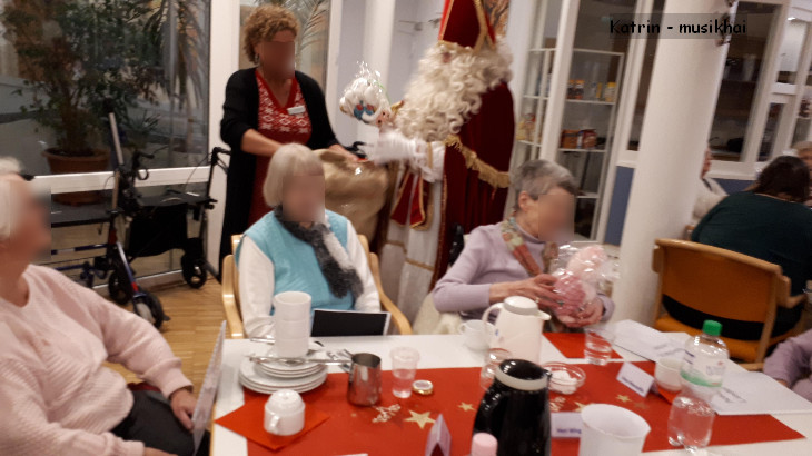 Geschenke Für Senioren Im Pflegeheim
 Geburtstag – Meine Erlebnisse im Altenheim