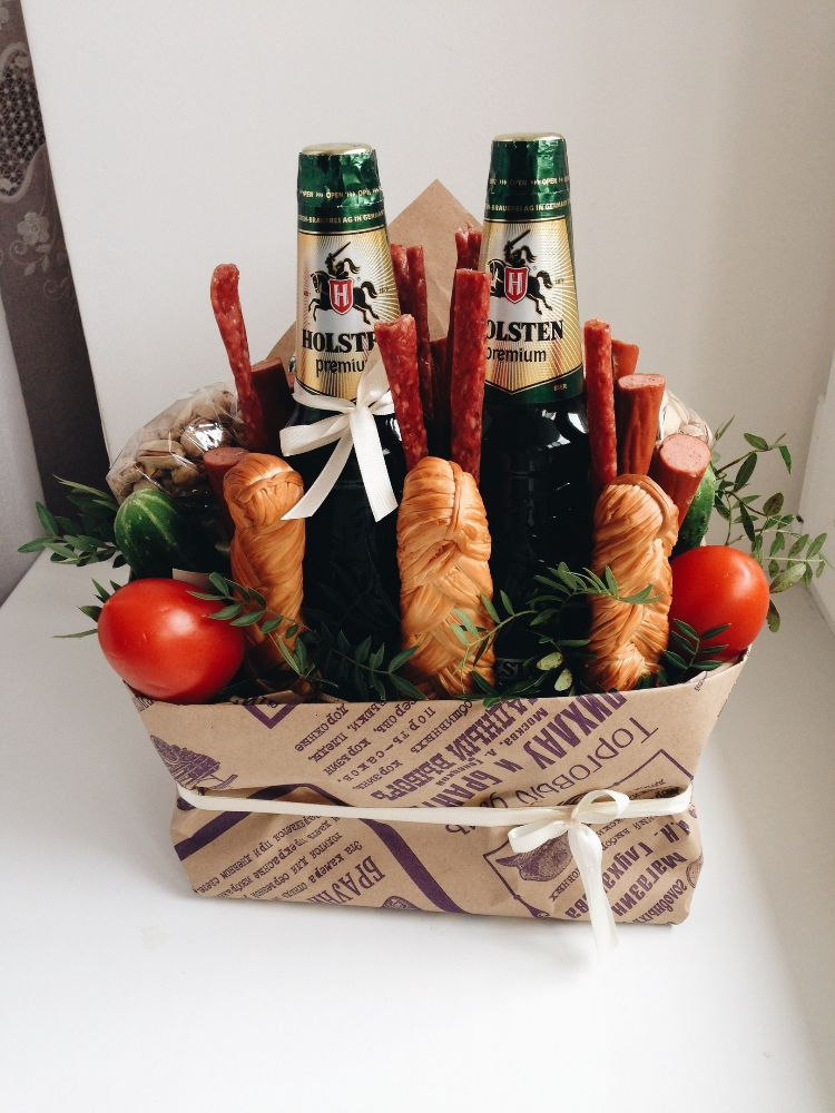 Geschenke Mit F
 Biertorte für Geburtstag gefällig Bier Geschenke selber