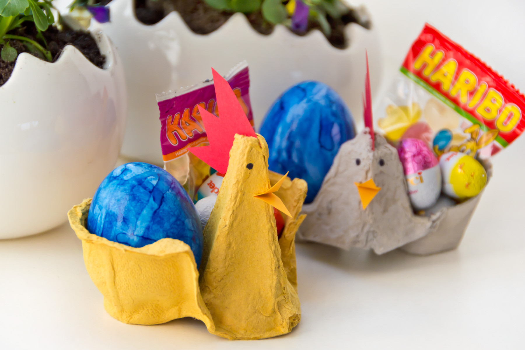 Geschenke Ostern Kinder
 DIY Hühner aus Eierkartons