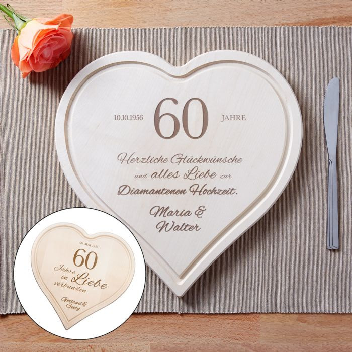 Geschenke Zum 60 Hochzeitstag
 Graviertes Holzherz zur diamantenen Hochzeit individuell