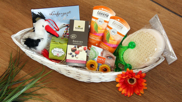 Geschenke Zur Geburt Für Die Mama
 Weiteres Geschenkidee Geschenkkorb Geburt für Mutter