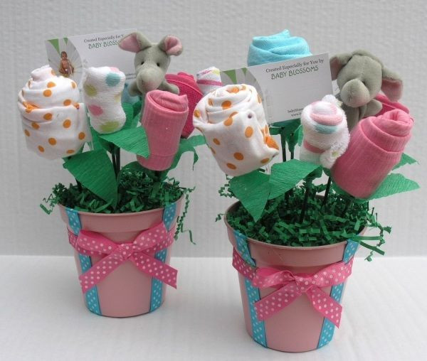 Geschenkideen Babyparty
 babyparty geschenke blumenstrauss baby socken selber