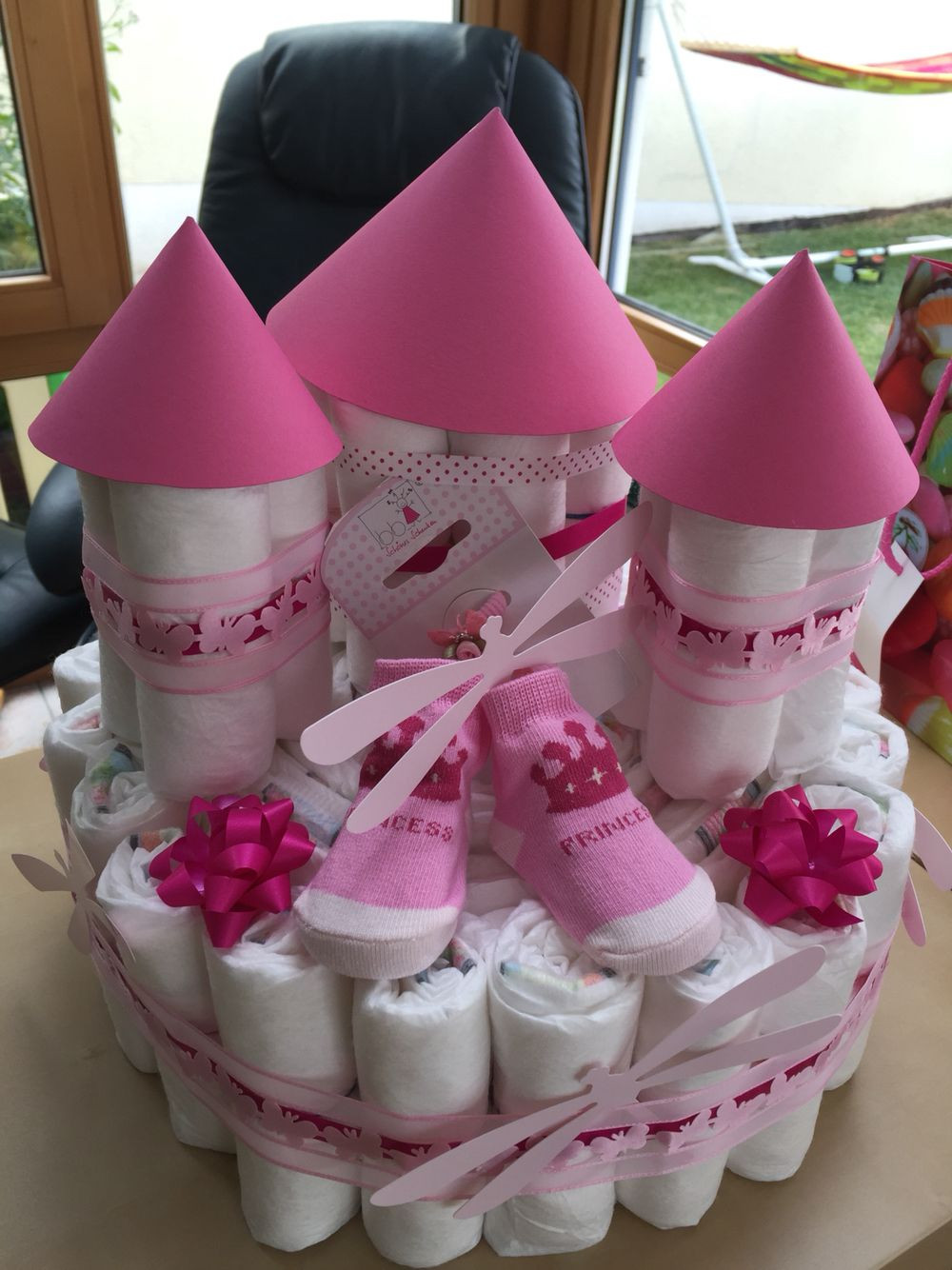 Geschenkideen Mädchen
 Pamperstorte zur Geburt eines Mädchen