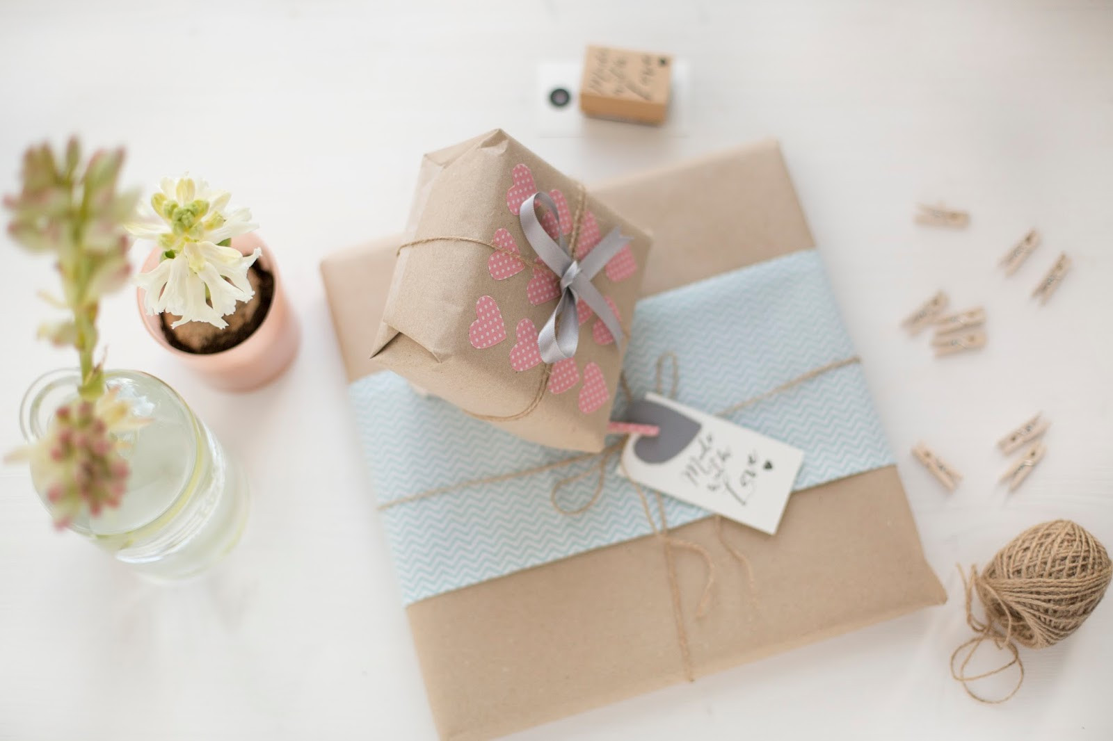 Geschenkverpackung Diy
 Valentine Special I1I DIY Geschenkverpackungen detail lovin