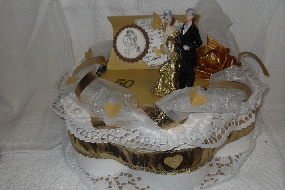 Goldene Hochzeit Geldgeschenk
 goldene Hochzeit Torte Geldgeschenk Brautpaar mit Geldbox
