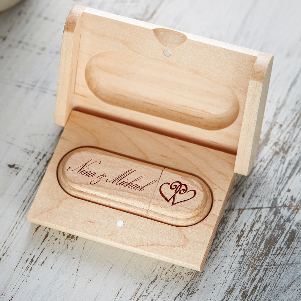 Gravur Geschenke
 USB Stick zur Hochzeit mit Gravur USB Stick graviert