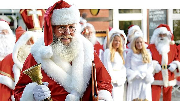 Handwerk Lernen
 Brauchtum Wo Weihnachtsmänner ihr Handwerk lernen