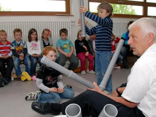 Handwerk Lernen
 Aktion – Kinder lernen Handwerk kennen – op marburg