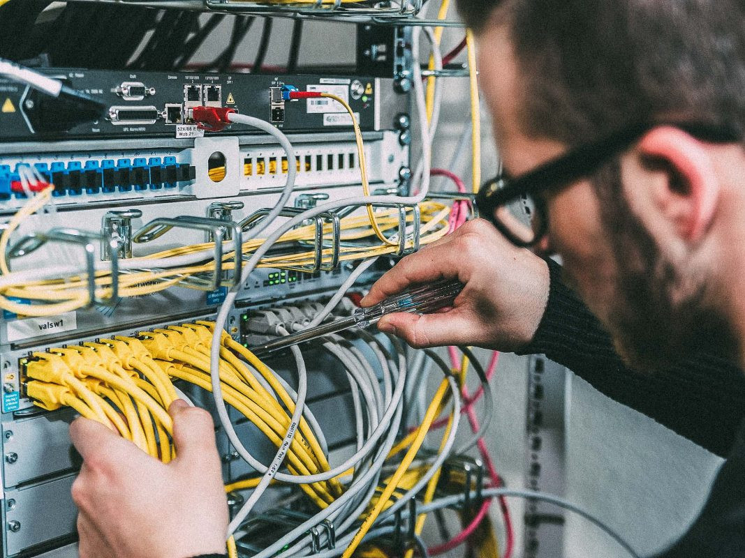 Handwerk Lernen
 Will denn keiner mehr ein Handwerk lernen