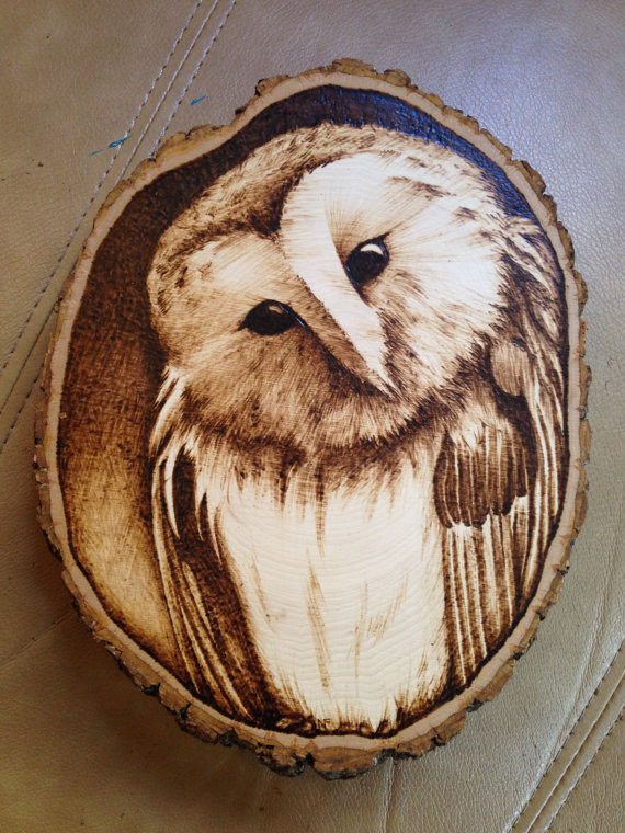 Handwerk Owl
 Owl woodburning by ArtsByNoble on Etsy