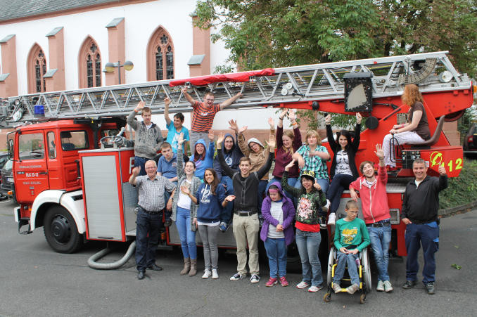 Haus Der Jugend Bitburg
 12 10 2014 Freiwillige Feuerwehr besucht Haus der Jugend