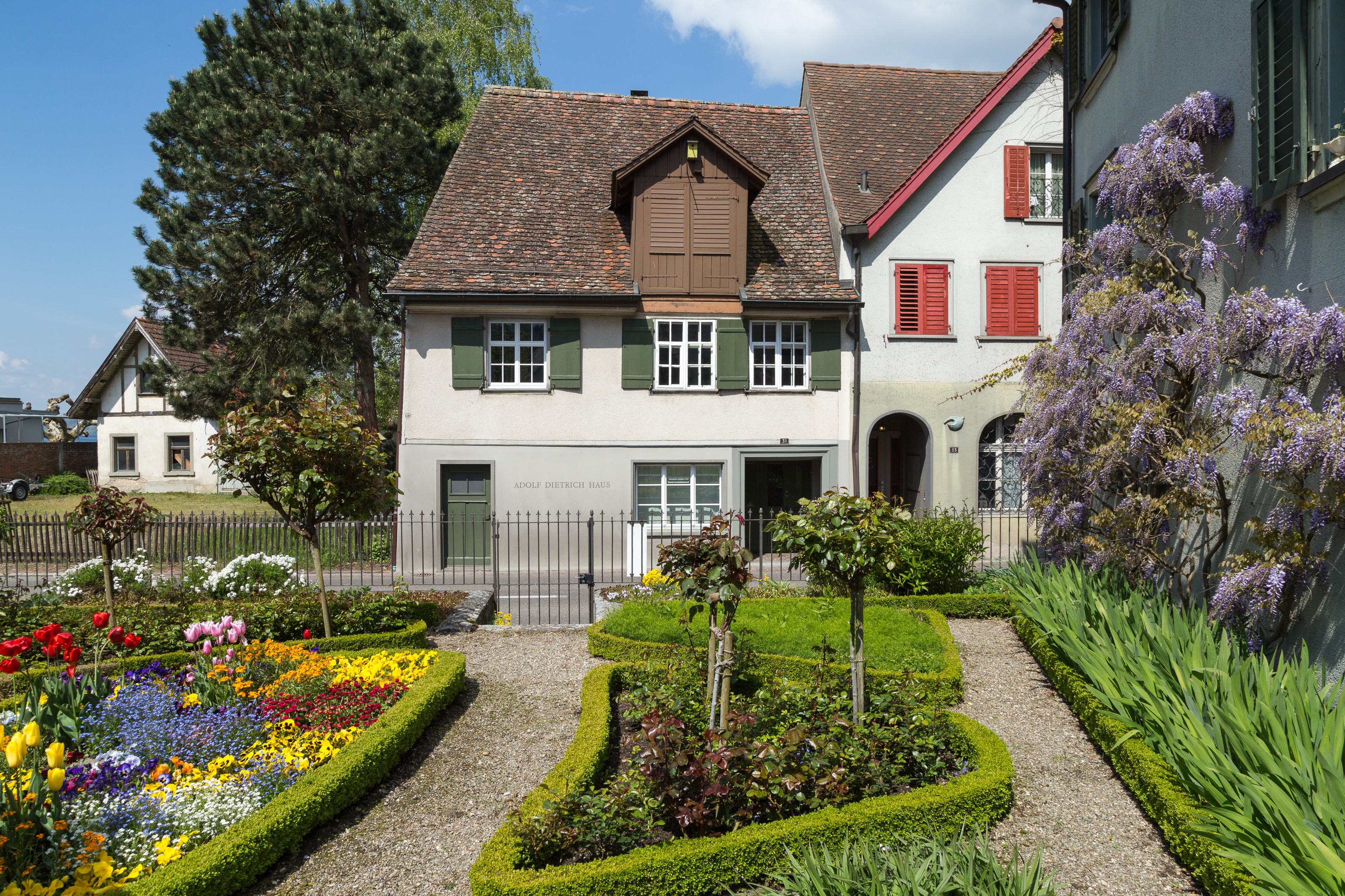 Haus Garten
 File Berlingen Adolf Dietrich Haus und Garten an der