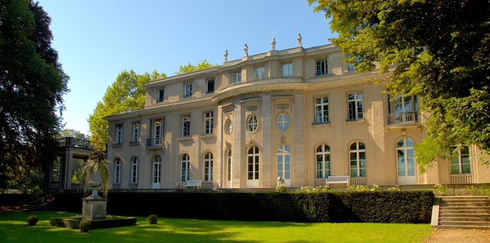 Haus Kaufen Wannsee
 Haus der Wannsee Konferenz Foto & Bild