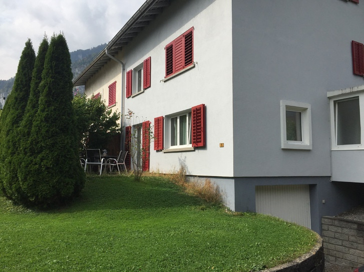 Haus Vermieten
 5 1 2 haus zu vermieten Naefels 5 1 2 Zimmer haus per