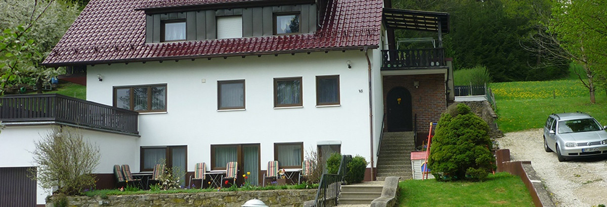 Haus Waldesruh
 Fränkische Schweiz Pension Ahorntal Haus Waldesruh Unterkunft