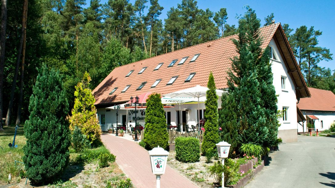Haus Waldesruh
 Reisenaktuell Hotel Haus Waldesruh in Fünfseen