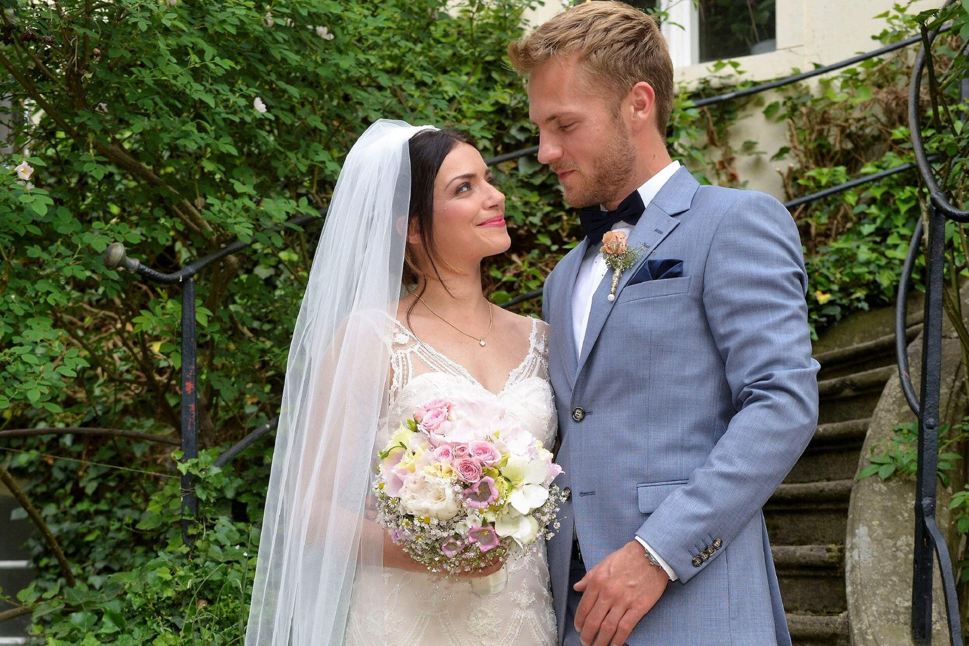 Hochzeit Gzsz Star
 GZSZ Vorschau News Darsteller zur RTL Soap