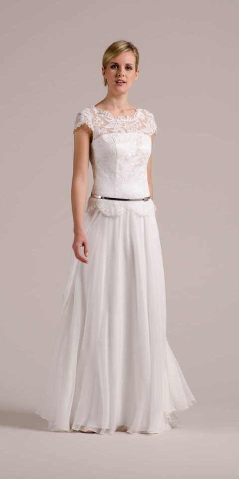 Hochzeitskleid Vintage
 Vintage Hochzeitskleid mit Flügelarm Spitzencorsage & mehr