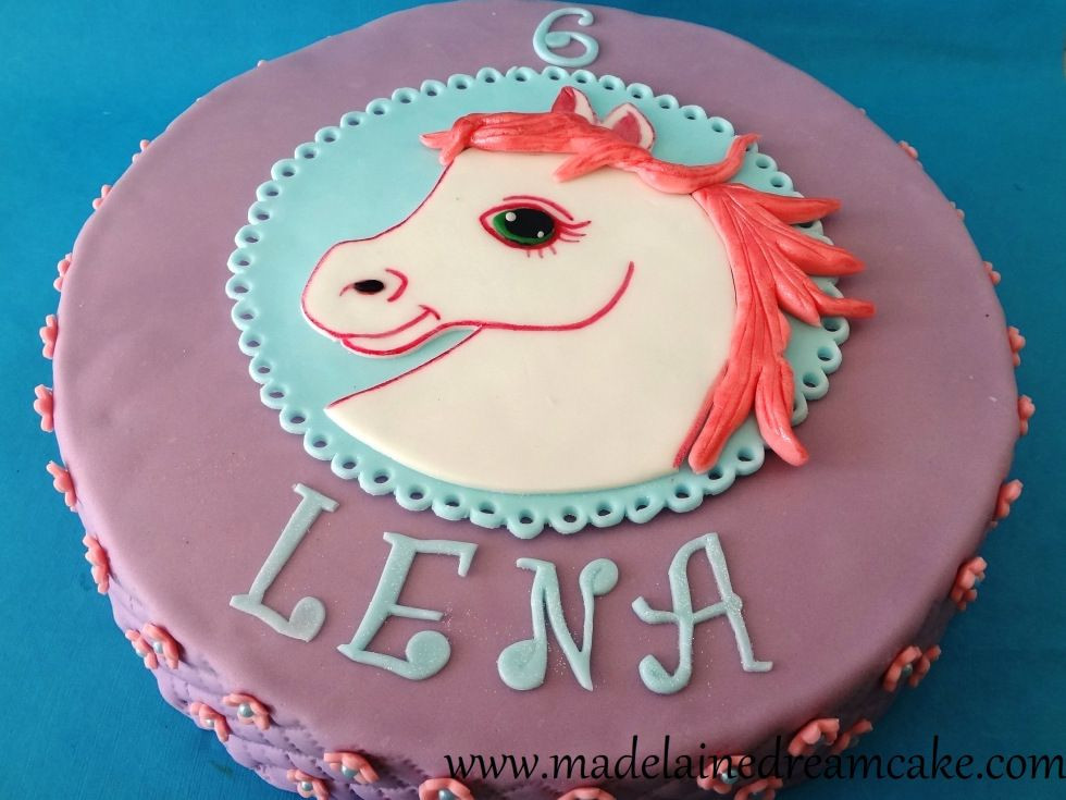 Hunde Geburtstagstorte
 Pferde Torte Horse Cake