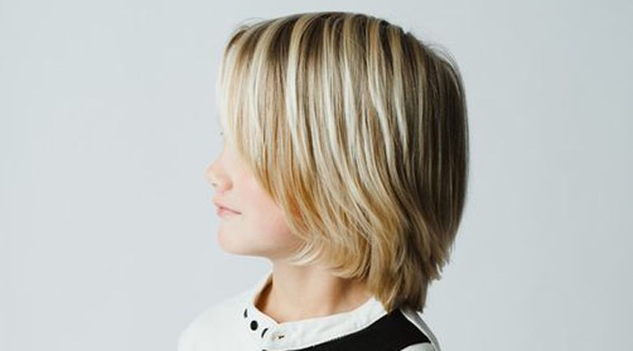 Jungen Haarschnitt Lang
 Topfschnitt vs Surfermatte – Frisuren für kleine Jungs