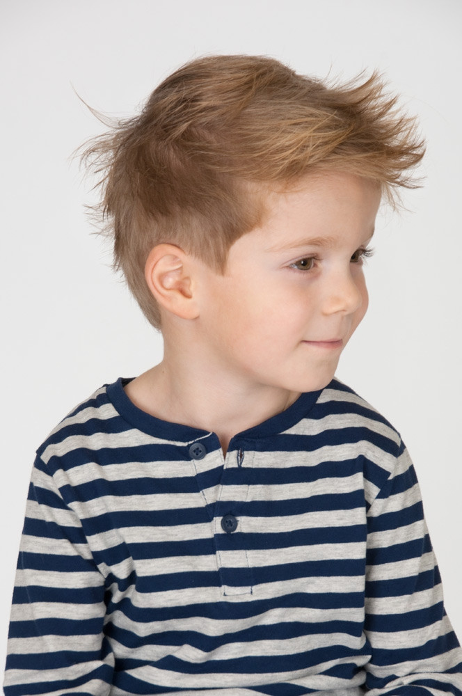 Kinder Jungs Frisuren
 Fotos Jungen Frisuren Frisuren im Frisurenkatalog