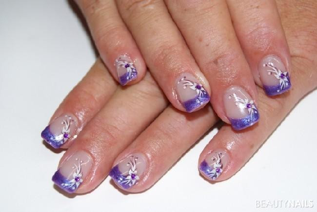 Lila Nageldesign
 Lila Stamping Nageldesign