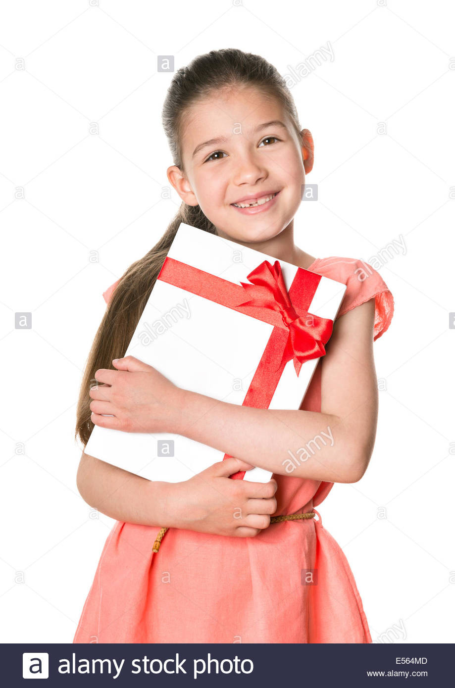 Mädchen Geschenke 9 Jahre
 Lächelnd niedliche Mädchen 8 9 Jahre in Händen