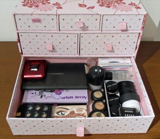 Make Up Organizer Diy
 11 DIY Homemade Makeup Box Ideas