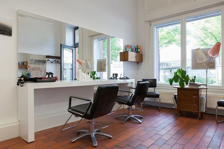 Maniküre Berlin Prenzlauer Berg
 Bernd Kramer Hairdesign