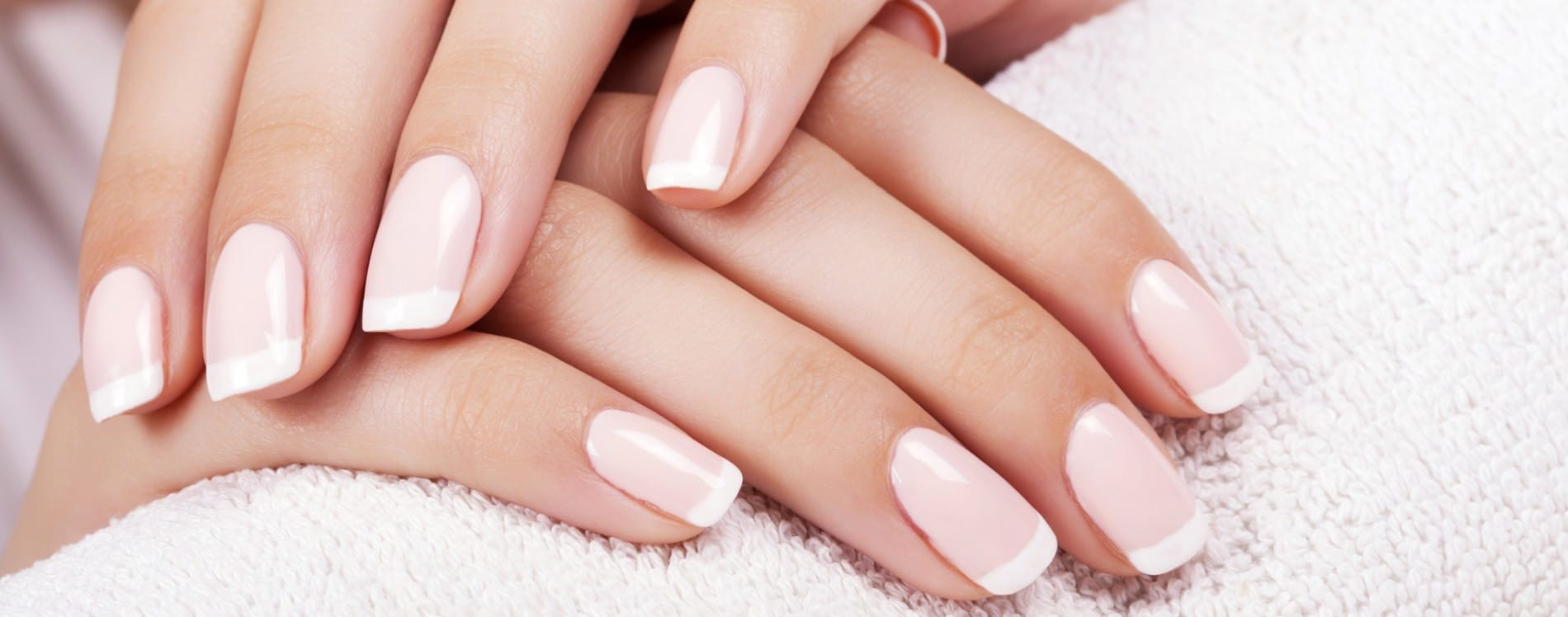 Maniküre French
 French Manicure – plete Guide with Tips
